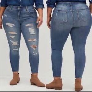 Torrid Bombshell skinny Jeans Distressed Size 18R